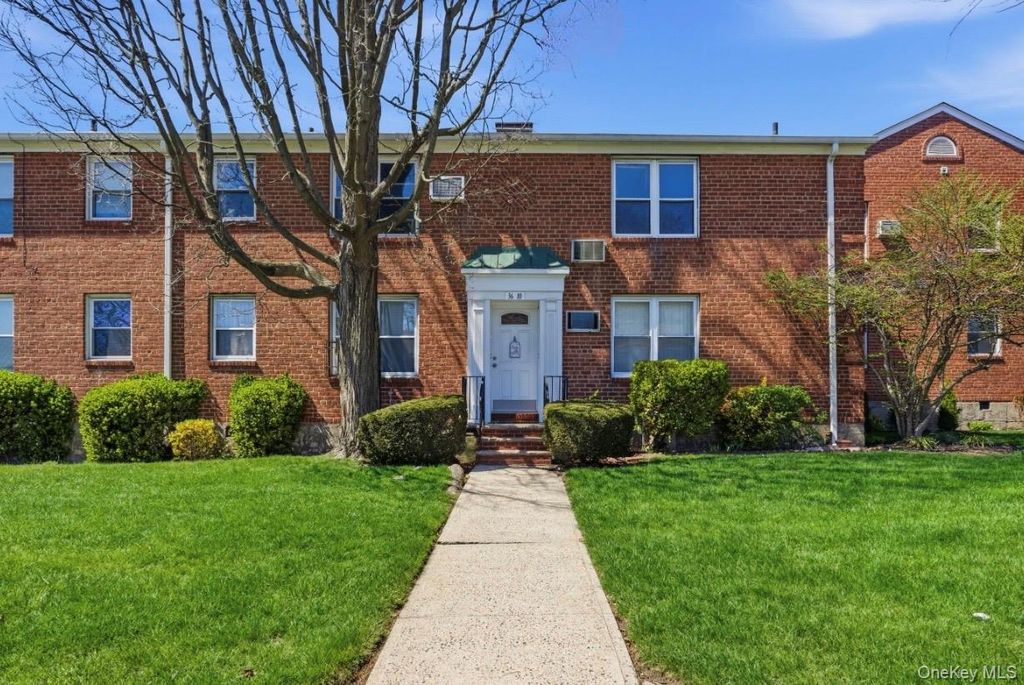 36-10 Utopia Parkway E4, Flushing, NY 11358