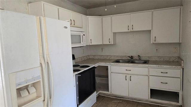 6404 SW 9TH AVENUE, Ocala, FL 34471