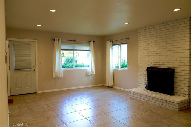 4813 Topanga Canyon, Woodland Hills, CA 91364