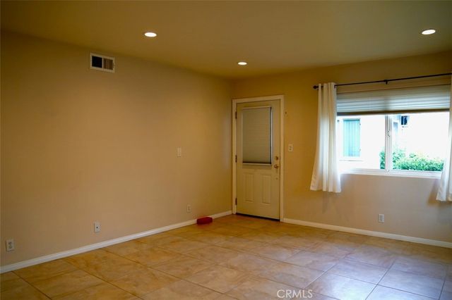 4813 Topanga Canyon, Woodland Hills, CA 91364