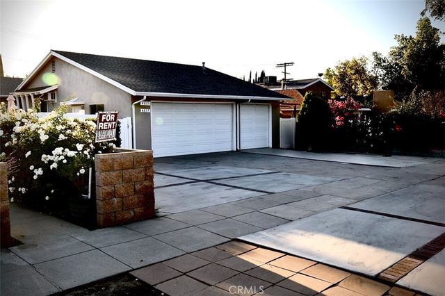 4813 Topanga Canyon, Woodland Hills, CA 91364