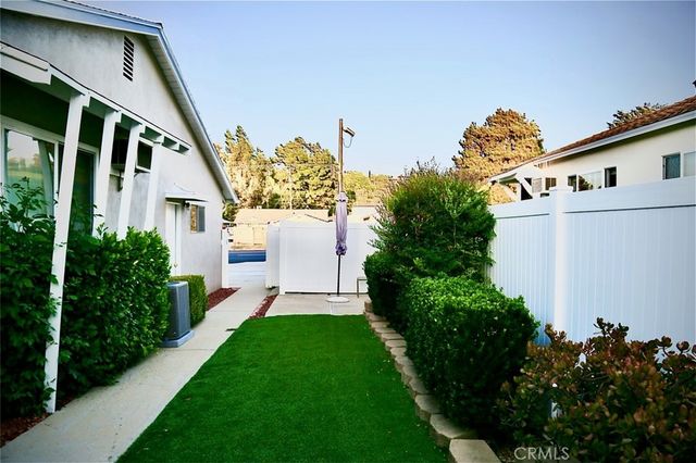 4813 Topanga Canyon, Woodland Hills, CA 91364