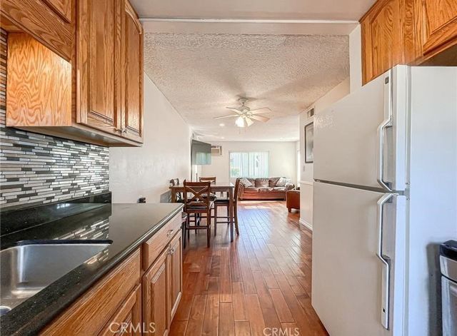 4813 Topanga Canyon, Woodland Hills, CA 91364