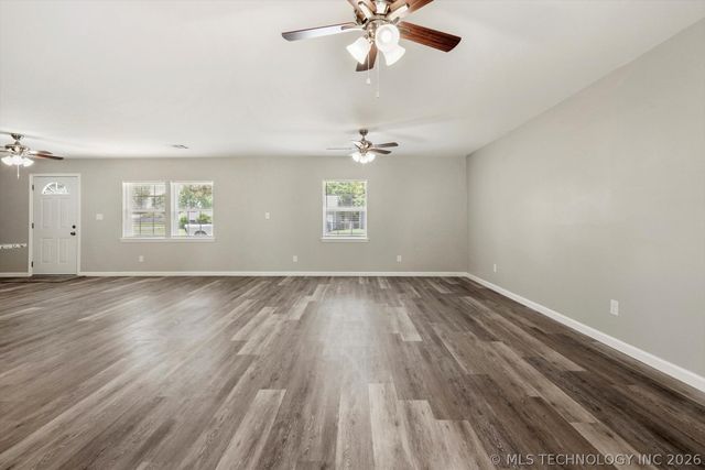 407 N Forest Street, Jenks, OK 74037