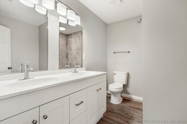 407 N Forest Street, Jenks, OK 74037