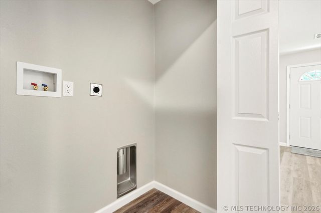 407 N Forest Street, Jenks, OK 74037