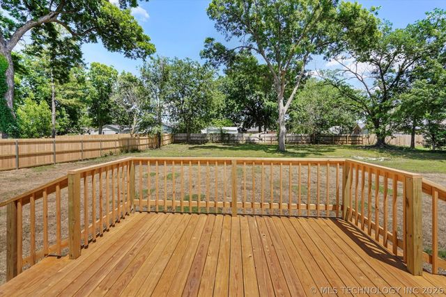 407 N Forest Street, Jenks, OK 74037