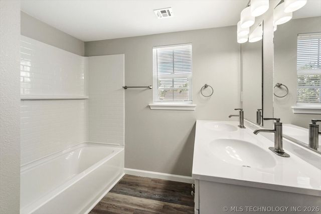 407 N Forest Street, Jenks, OK 74037