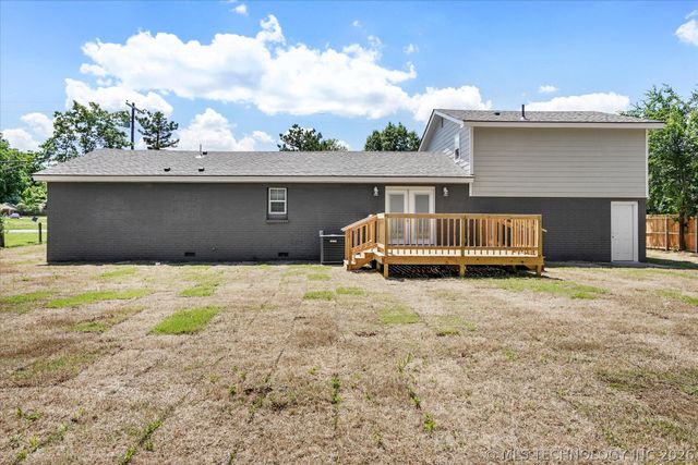 407 N Forest Street, Jenks, OK 74037