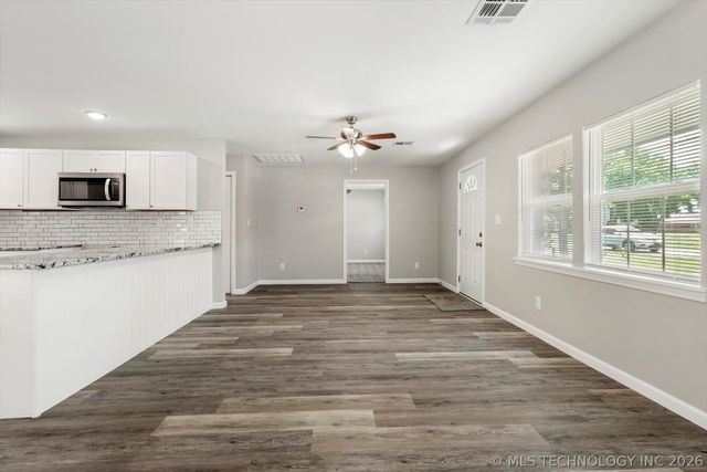 407 N Forest Street, Jenks, OK 74037