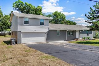 407 N Forest Street, Jenks, OK 74037