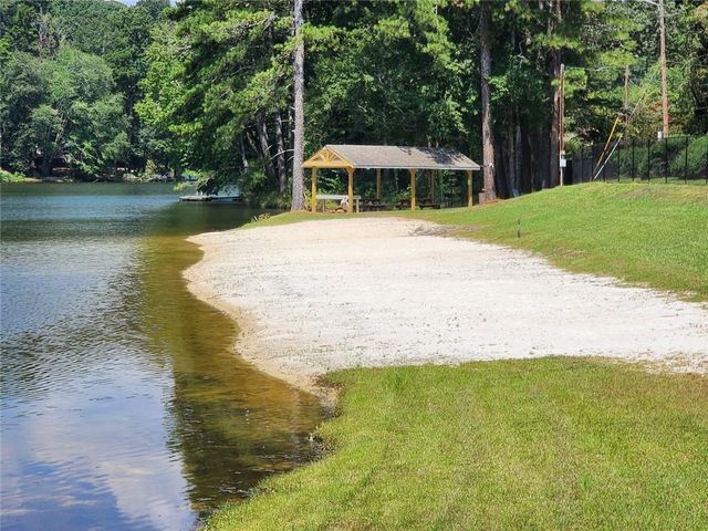 258 Kenilworth Circle, Stone Mountain, GA 30083