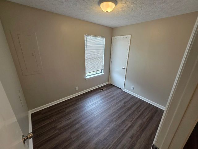 812 Shawnwood Cir, Nashville, TN 37218