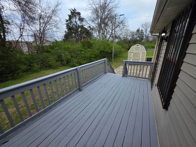 812 Shawnwood Cir, Nashville, TN 37218