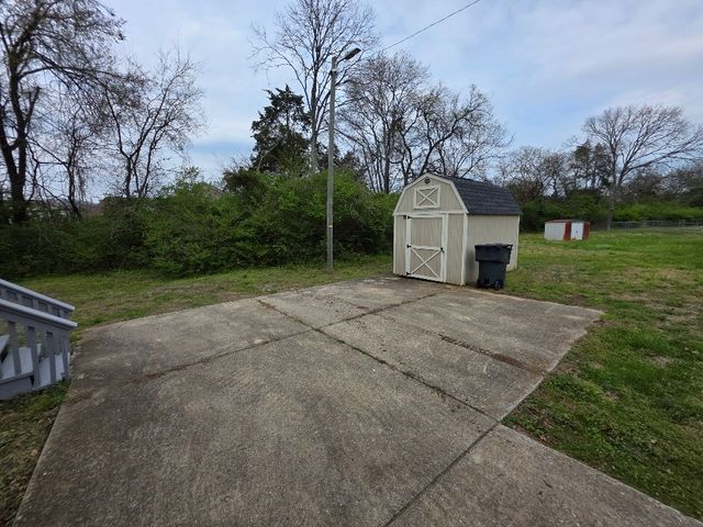 812 Shawnwood Cir, Nashville, TN 37218