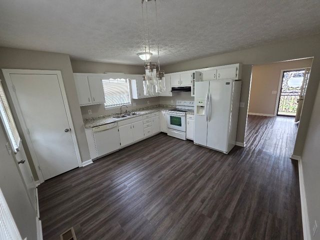 812 Shawnwood Cir, Nashville, TN 37218