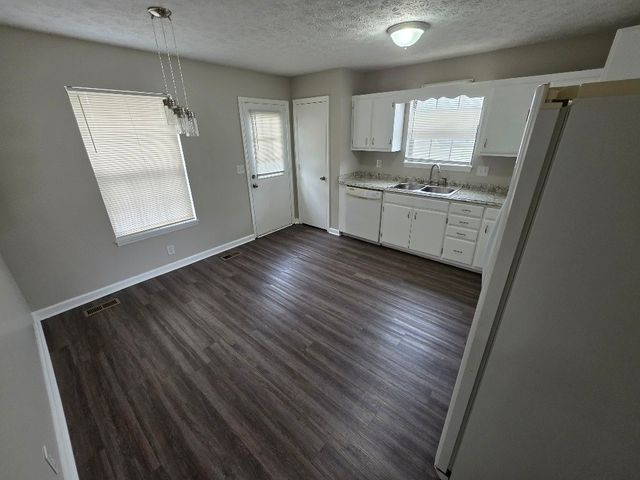 812 Shawnwood Cir, Nashville, TN 37218