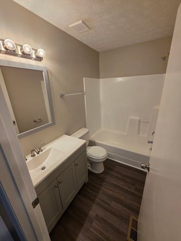 812 Shawnwood Cir, Nashville, TN 37218