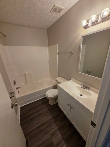 812 Shawnwood Cir, Nashville, TN 37218