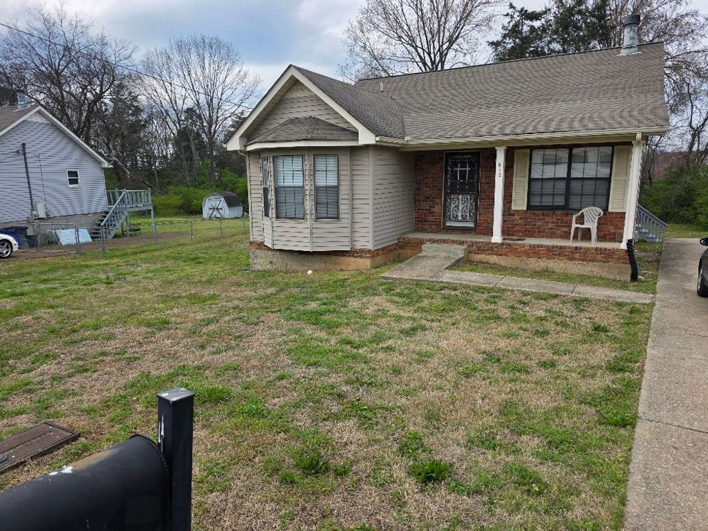 812 Shawnwood Cir, Nashville, TN 37218