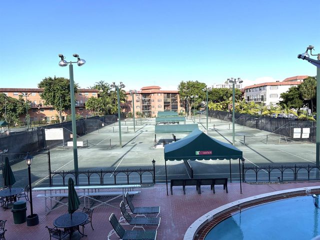 670 Tennis Club Drive 303, Fort Lauderdale, FL 33311