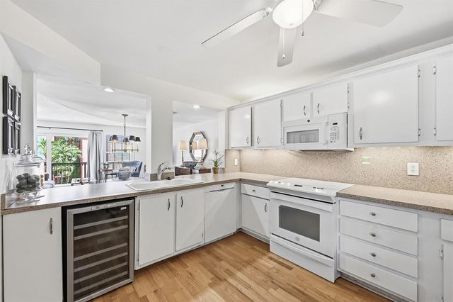 670 Tennis Club Drive 303, Fort Lauderdale, FL 33311