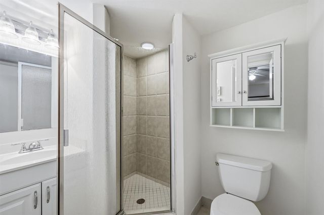 670 Tennis Club Drive 303, Fort Lauderdale, FL 33311