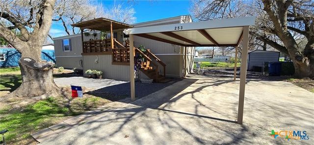 253 Elm Drive, Mcqueeney, TX 78123