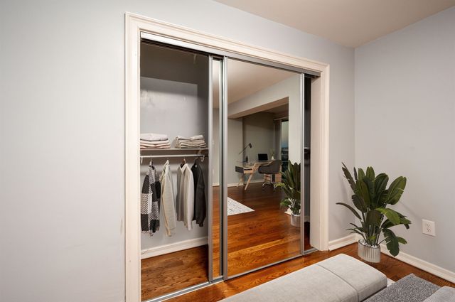 655 S Riverside Dr Ph 1405, Memphis, TN 38103