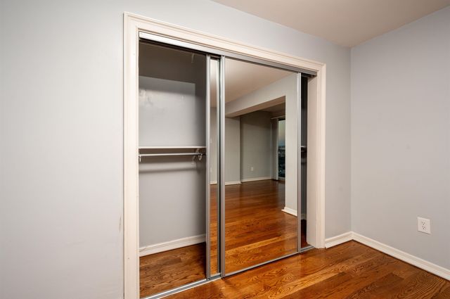 655 S Riverside Dr Ph 1405, Memphis, TN 38103