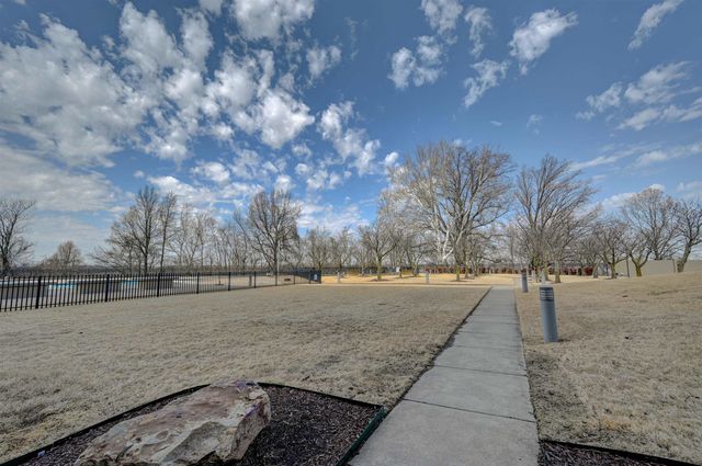 655 S Riverside Dr Ph 1405, Memphis, TN 38103