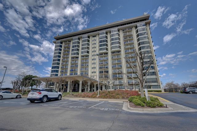 655 S Riverside Dr Ph 1405, Memphis, TN 38103