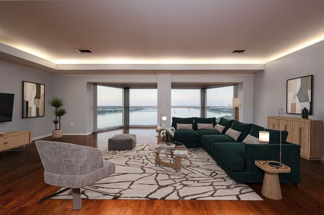 655 S Riverside Dr Ph 1405, Memphis, TN 38103