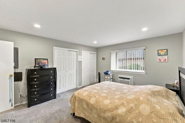 164 Diamond Bridge Ave 9, Hawthorne Boro, NJ 07506