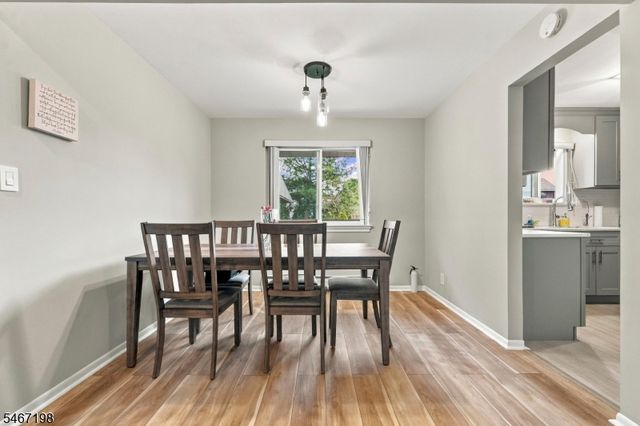 164 Diamond Bridge Ave 9, Hawthorne Boro, NJ 07506