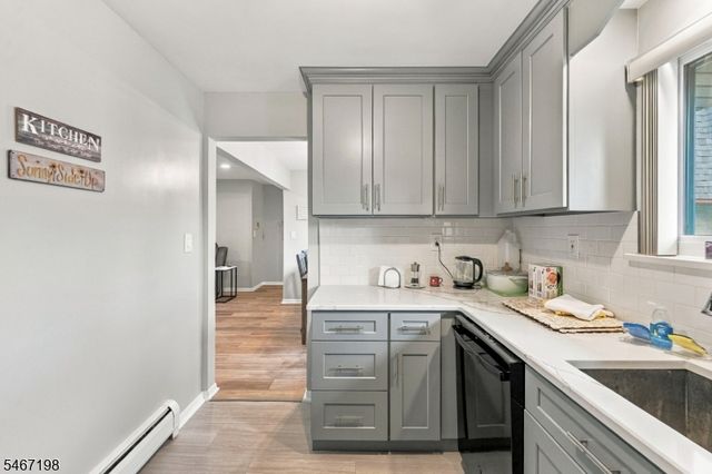 164 Diamond Bridge Ave 9, Hawthorne Boro, NJ 07506