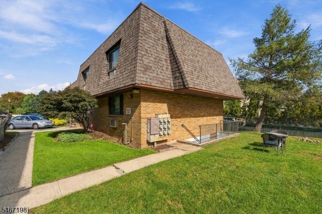 164 Diamond Bridge Ave 9, Hawthorne Boro, NJ 07506