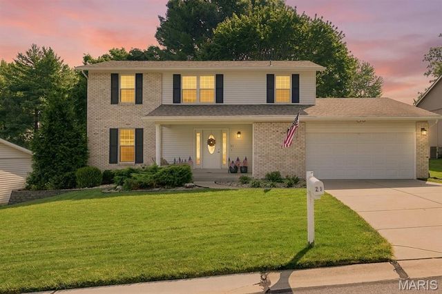 23 Raintree Court, St Peters, MO 63376