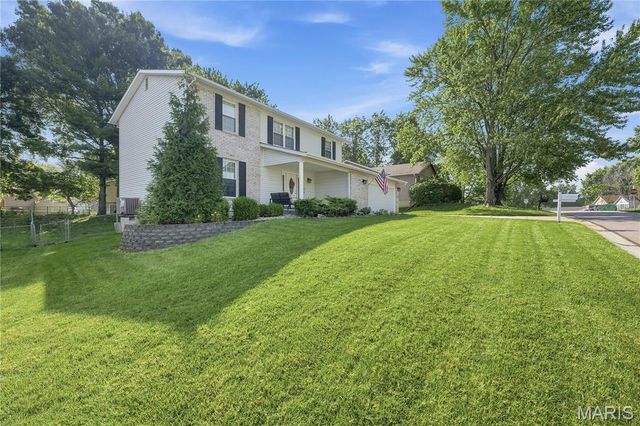 23 Raintree Court, St Peters, MO 63376