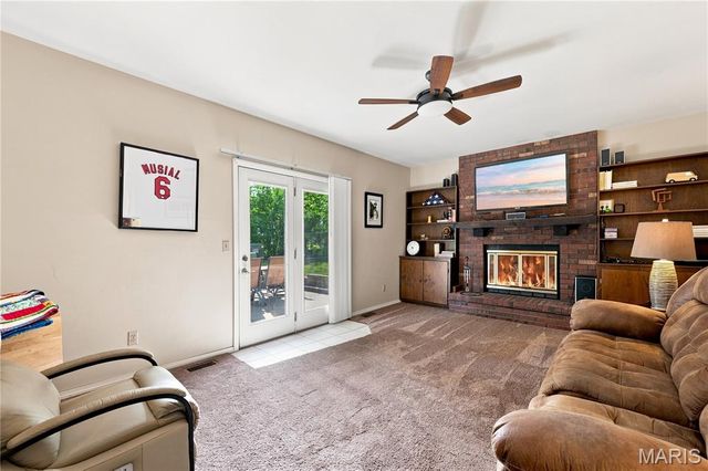 23 Raintree Court, St Peters, MO 63376