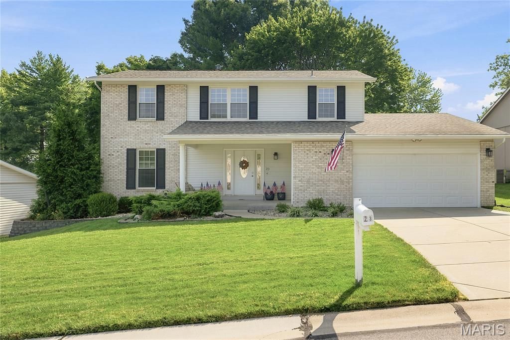 23 Raintree Court, St Peters, MO 63376