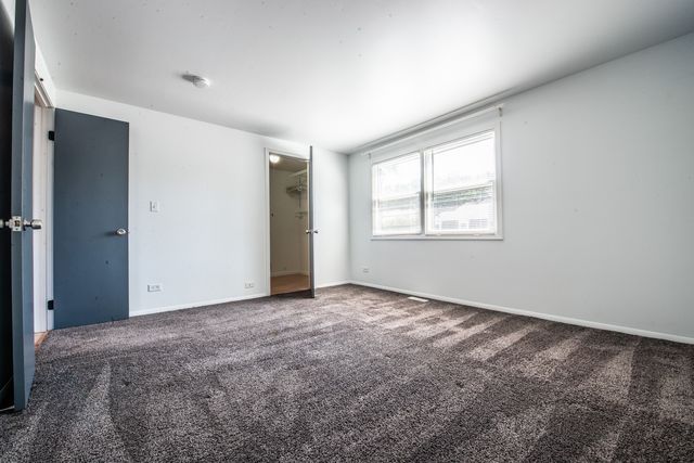 1799 Jamestown Circle, Hoffman Estates, IL 60169