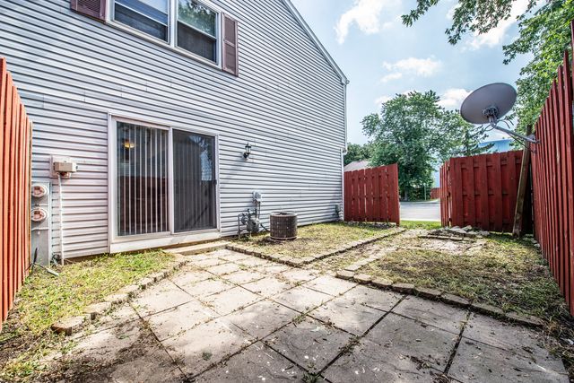 1799 Jamestown Circle, Hoffman Estates, IL 60169