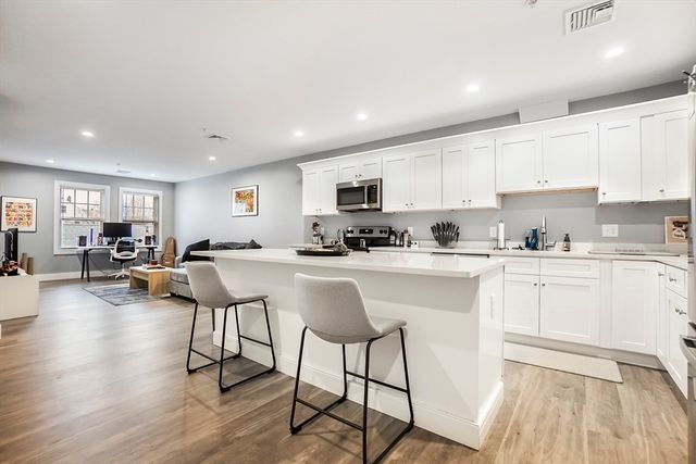 245 Bussey St 303, Dedham, MA 02026