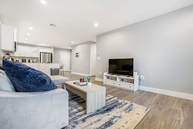 245 Bussey St 303, Dedham, MA 02026