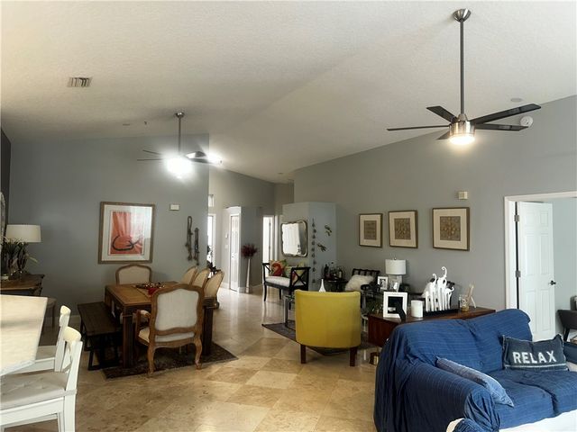 6275 33rd Manor, Vero Beach, FL 32966