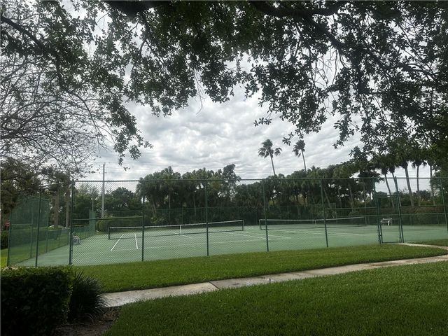 6275 33rd Manor, Vero Beach, FL 32966