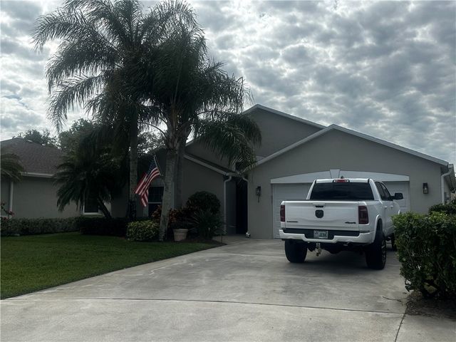 6275 33rd Manor, Vero Beach, FL 32966