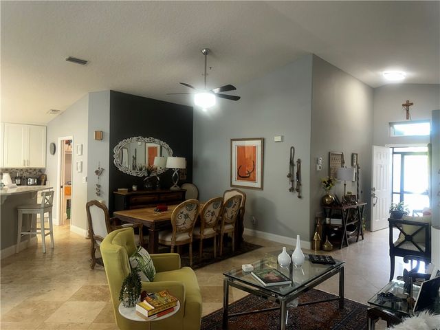 6275 33rd Manor, Vero Beach, FL 32966