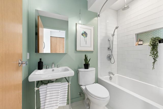 1250 Powell St 10, Emeryville, CA 94608